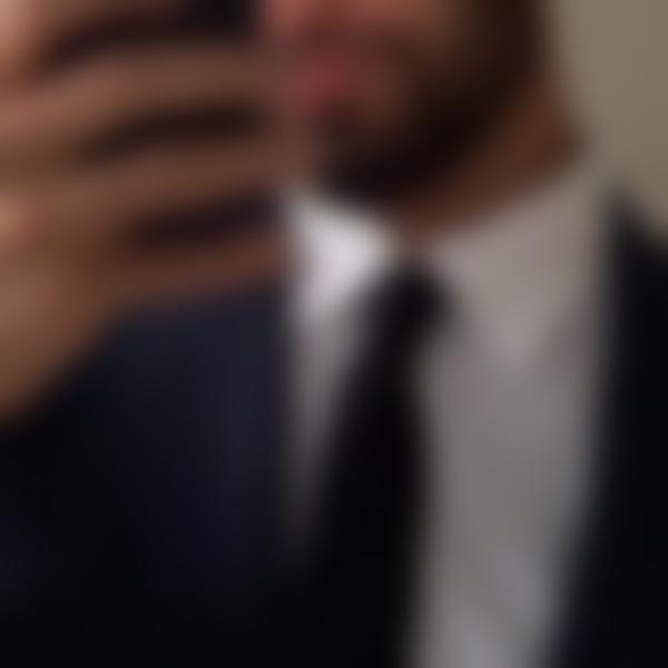 Albert, beau gosse de 19 ans dispo pour plan baise dans la région de Lugano () avec homme bien maquillée