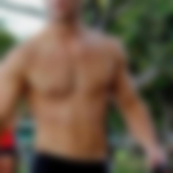 Mec gay passif raffinée de Mons () cherche baise