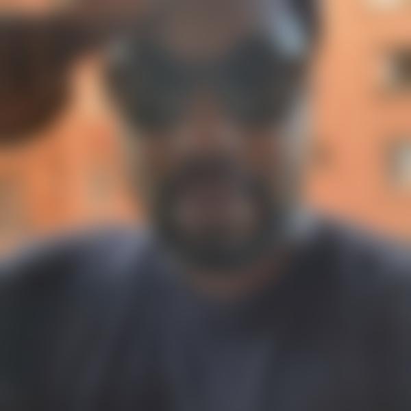 Jean-Marie est dispo à Montreuil et dispo pour un black en Île-de-France