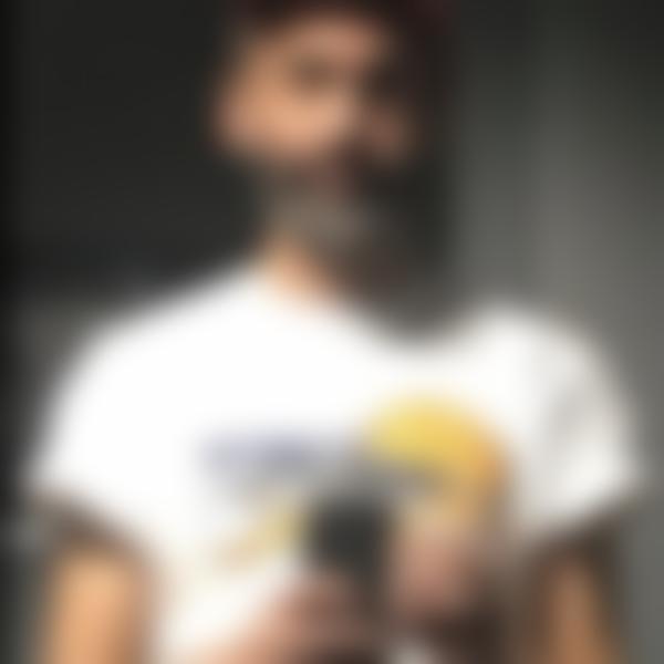 Justin, Homme gay de 57 ans dispo pour sexcam dans la région de Ajaccio (2A) avec partenaire Passif