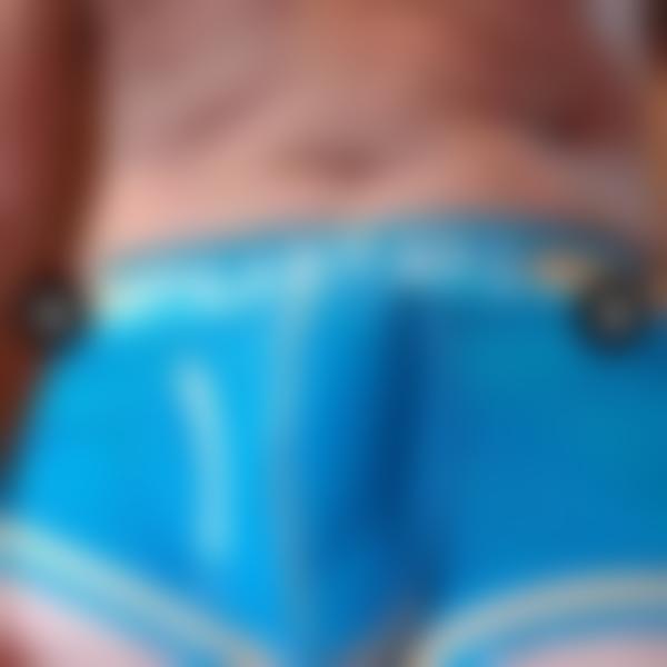 Mec soumis flexible de 28 ans dispo pour Actif vers Nevers