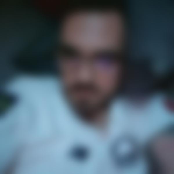 Homme gay actif réservée de Béziers Occitanie connecté pour baise