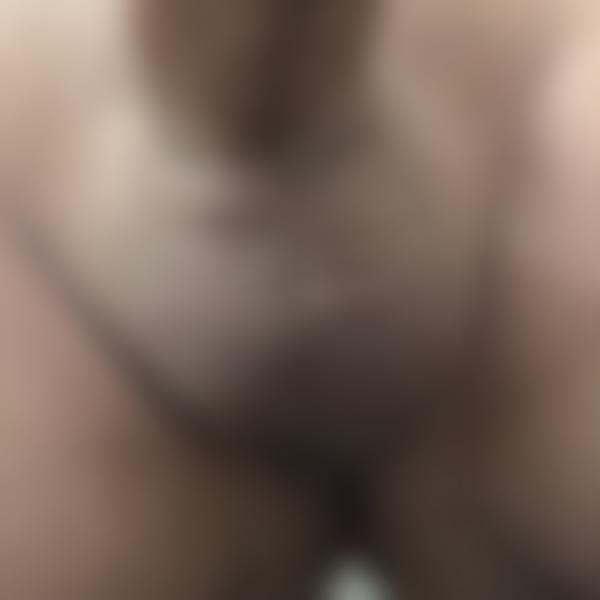 Sapiosexuel chaud et veut un H à Asnières